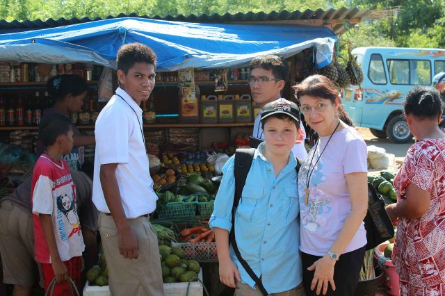 A visit to the markets - Jimla (in red), Brs Francis and Nerlito, Alexander and Tina (12 December 2012)_