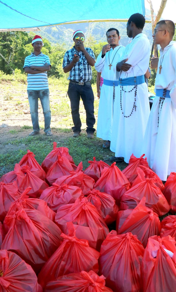 37-we-begin-the-distribution-of-the-food-parcels